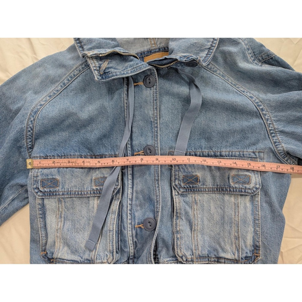AEO American Eagle XS Dreamy Drape Blue Denim Cropped Utility Cargo Jeans Jacket - Picture 6 of 8
